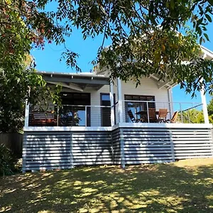 18-seaview-street.hotelsbyronbayaustralia.com/
